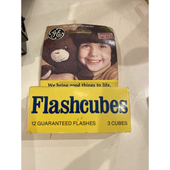 Vintage Retro 1970s Polaroid Square Shooter 2 Land Camera Photography. - Picture 5 of 7